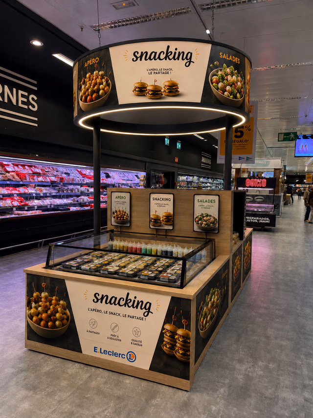 Meuble froid BYS habillé « Snacking » E.Leclerc en magasin